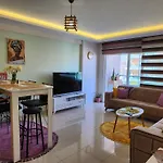 Cozy Sea View Next To The Beach, In The Mid Of The Market, Saturday Bazar, Restaurants & Bars Etc, Alanya Mahmutlar!