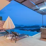 Villa Aydemir Kas , 4 Kisilik ,Manzara Merkezi, Jakuzi ,Sinema