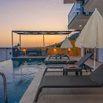 Villa Aydemir Kas , 4 Kisilik ,Manzara Merkezi, Jakuzi ,Sinema