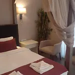 Hotel 212 Olympos