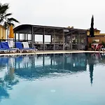 Ark Apart And Suite Hotel
