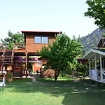 Lukkies Lodge Cirali
