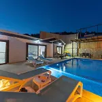 Doga Icinde Havuzlu Lueks Villa Maya