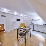 3 House Apart