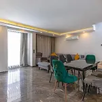 Near By The Land Of Legend'S, Villa Euphoria