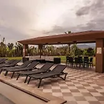 Aura Villas #1