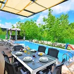 Villa Dogasu