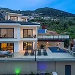 Tashan Villas