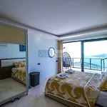 Posthane Suite