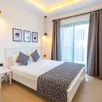 Lobelya Suites