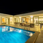Villa Earth 7 - Planet Luxury Villas