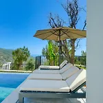Villa Earth 7 - Planet Luxury Villas