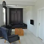 Side Lion King 1