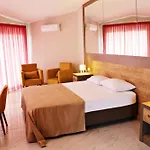 Ferah Hotel