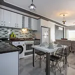 Villa Riveria