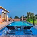 Muhtesem Tatil Villasi Poyraz 2