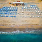 Club Big Blue Suit Hotel