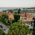 Aleria Belport Beach Hotel
