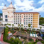 Oz Hotels Sui