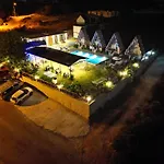 Bu Bungalow Hotel