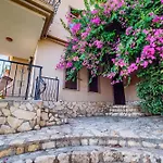 Stylish Modern Hideout Apart In Kas