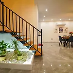 Muna Villa