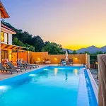Casa Luna