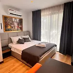 Lionyx Home&Suites
