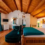 Elixir Hotel