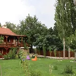 Kartapis Konak Huzurlu Ve Oezel Havuzlu