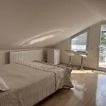 Villa Lalaland Есо Retreat