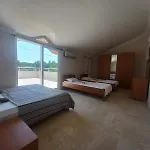 Luxurious Spacious Vacation Villa