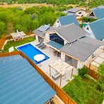 Agavilla1 Kasta Havuzlu Korunakli Muestakil Villa