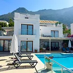 Villa Sapphire