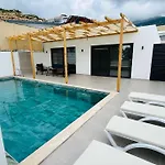 Kovuk Villalari-Villa Selin Private Pool And Jacuzzi