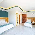 Blanca Beach Hotel