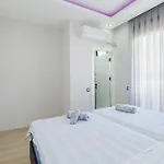 Belek Kadriye Land Of Legend Otel Karsisi Luxe Villa Oen Taraf