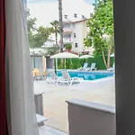 Hillside Apart Hotel