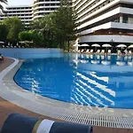 Sheraton Voyager Resort & Spa