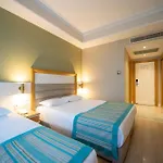 Karmir Resort & Spa