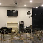 Retro Star Suites