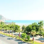 Kleopatra Beach Yildiz Hotel