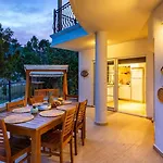 3 Bedroom Villa In Kalkan - 8880
