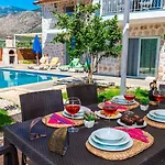Uzumlu Village 3 Bedroom Villa 8691