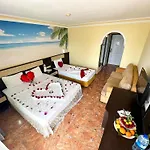 First Class Hotel