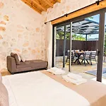 Bezirgan Village 2 Bedroom Villa 7617