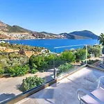 5 Bedroom Villa Close To The Town 1304