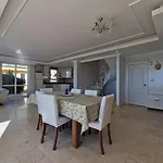 Villa With A Pool And Jacuzzi