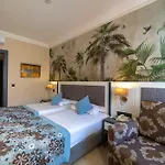 Crystal Paraiso Verde Resort & Spa