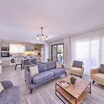 Villa Lale With Private Pool, Sleeps 6